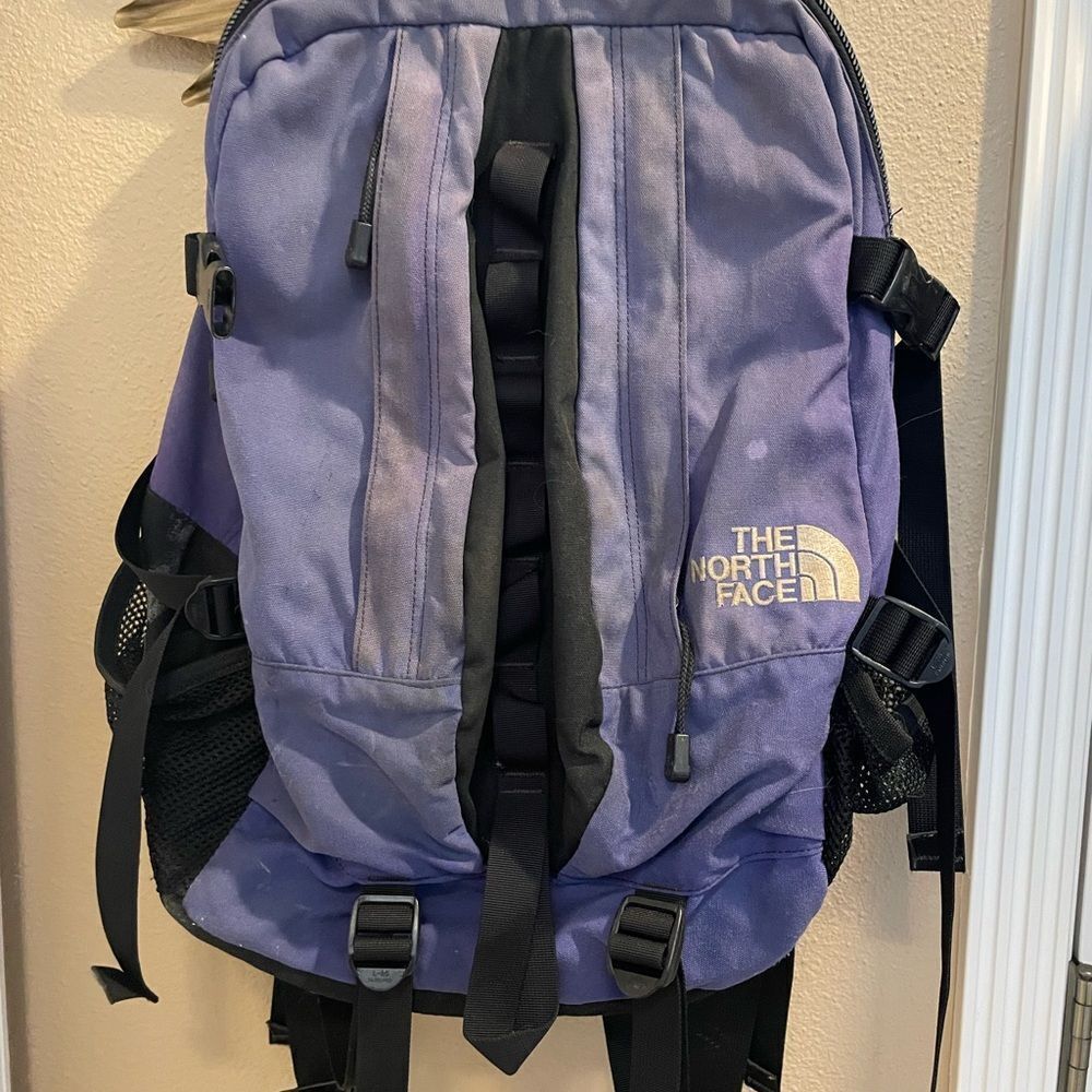 The North Face 90’s Purple and Black Faded Backpack - Picture 13 of 16